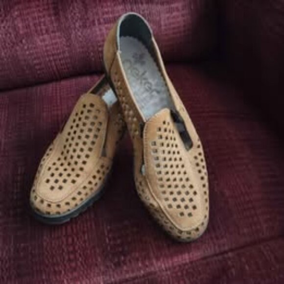 Rieker Anti-Stress Suede Loafers with laser cut out sz. 6 - Picture 1 of 4